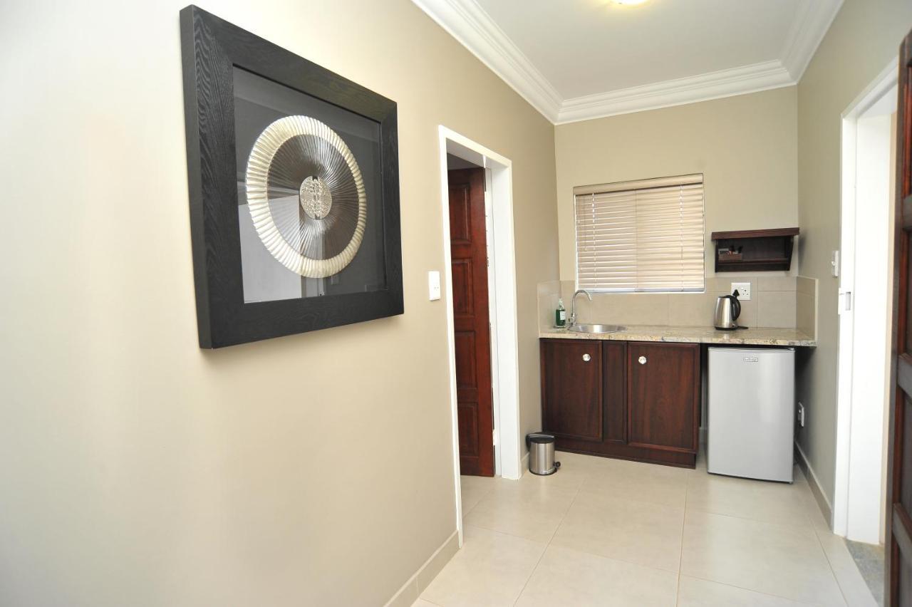 Adato Guesthouse Potchefstroom Exterior foto