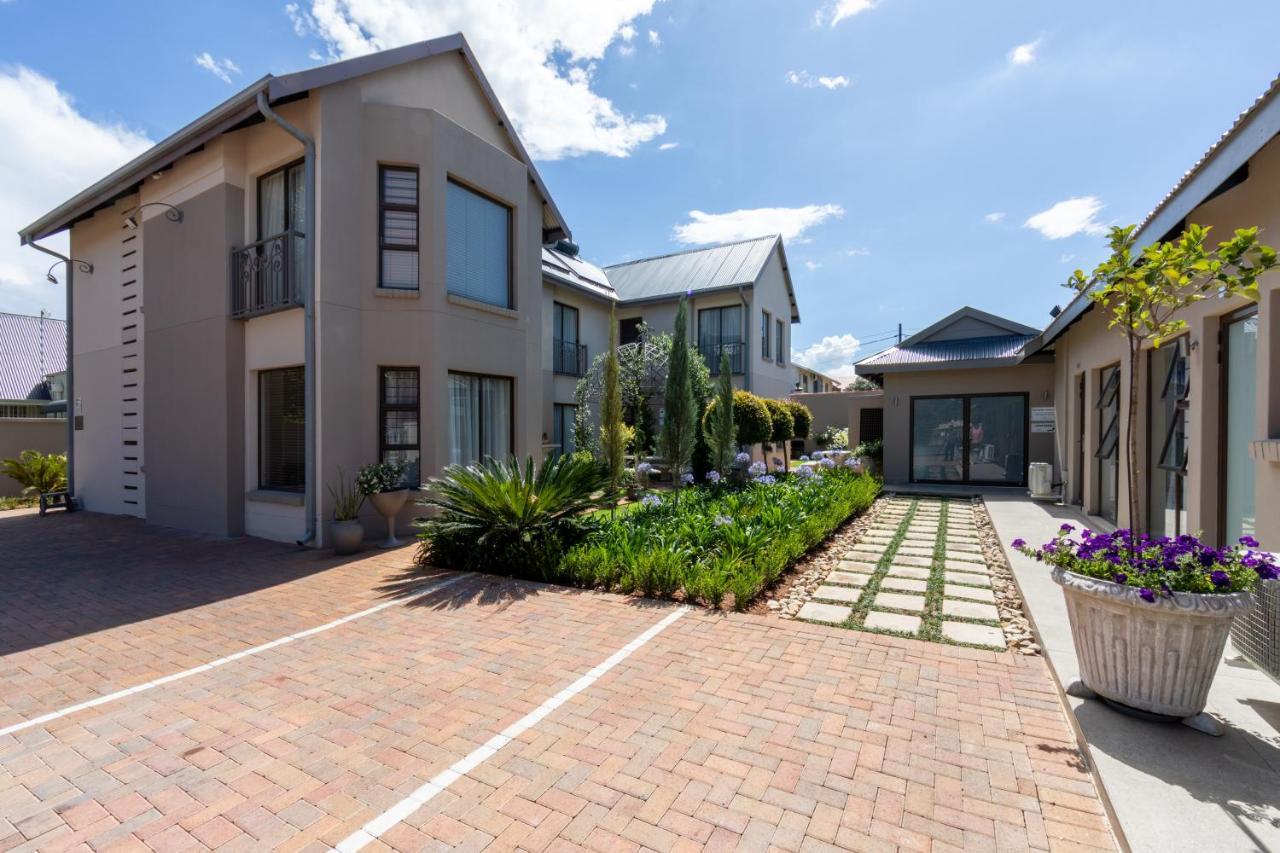 Adato Guesthouse Potchefstroom Exterior foto